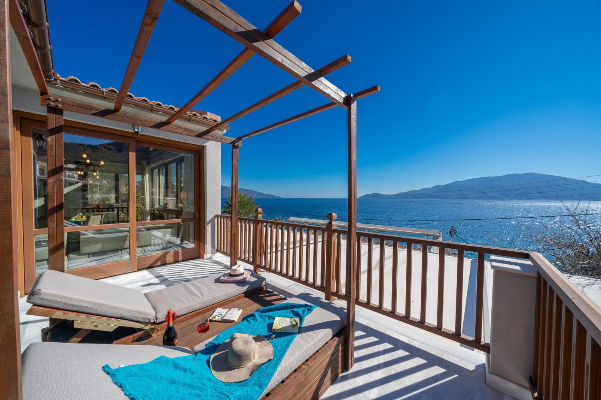 Sea Rock Apartment *